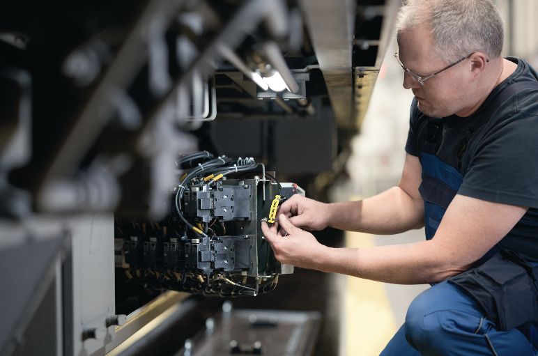 TAGLF ist ein halogenfreier Kabelmarkierer für Anwendungen im Schienenfahrzeugbau