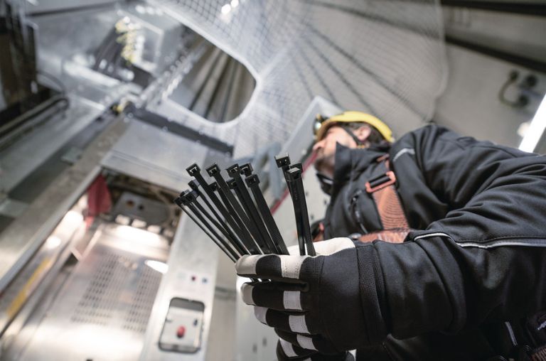 Kabelbinder für die Verkabelung von Windkraftanlagen