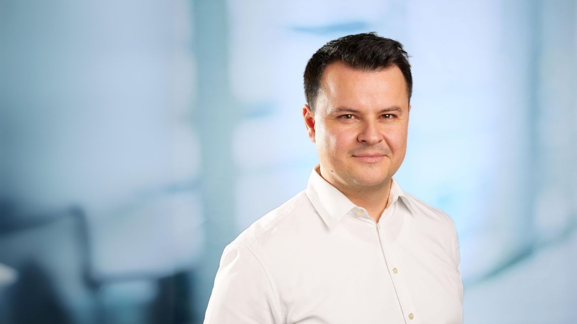Portraitbild von Artur Hofer - Product Manager Germany Cable Ties & Fixings