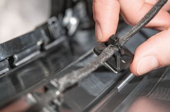 Stabile und zuverlässige Klebesockel, die unter Belastung nicht verbiegen