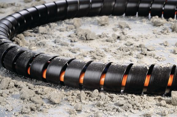 Dickwandiger, robuster Spiralschlauch für Hydraulikleitungen in Baufahrzeugen