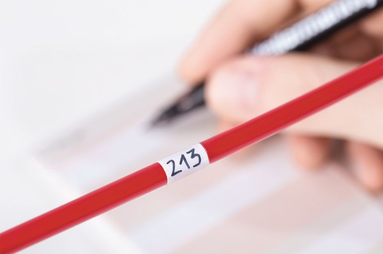 Erhöhen Sie die industrielle Sicherheit mit manipulationssicheren Etiketten mit den Helatag 1251