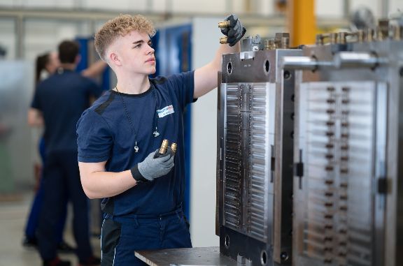 Eigener Bau von Spritzgusswerkzeugen am Standort